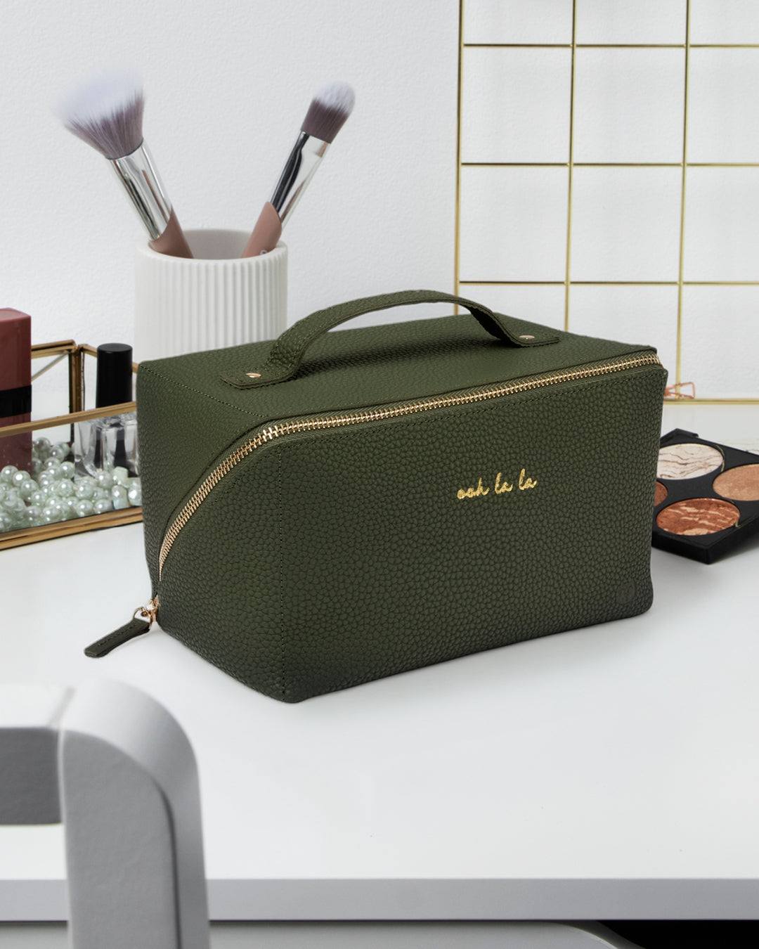 Signature Message Cosmetic Case